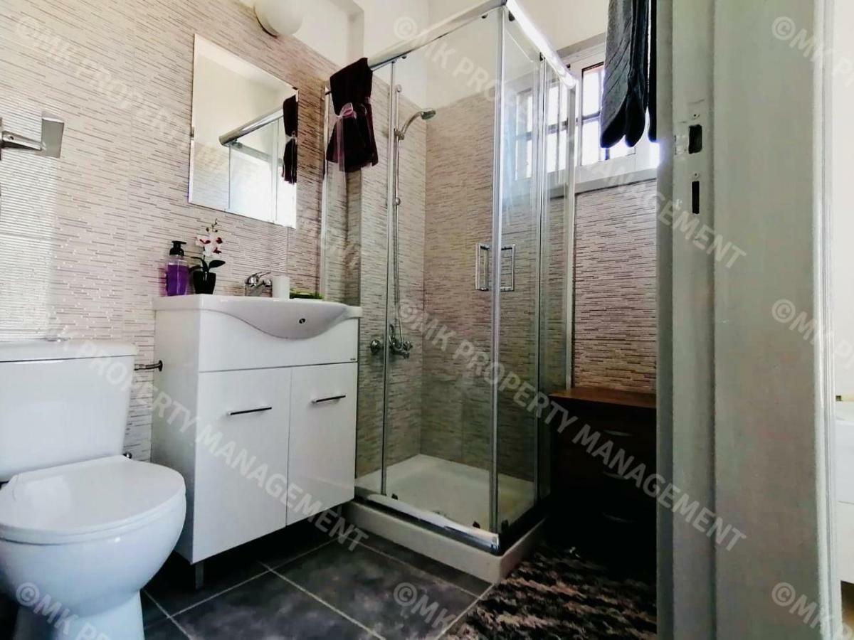 Lysia Sea-View Apartment Larnaca Exterior photo